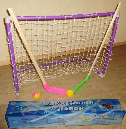 Хоккейный набор (2 клюшки+ворота с сеткой+шайба+мячик) в коробке